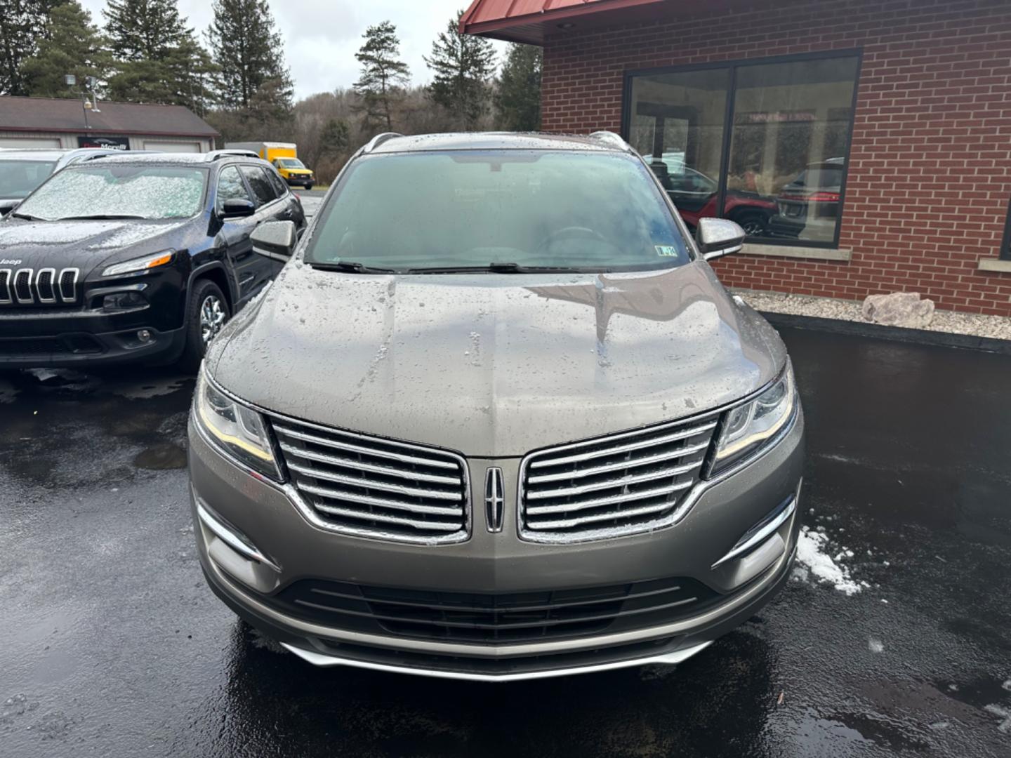 2017 Gray Lincoln MKC Reserve AWD (5LMTJ3DH6HU) with an 2.3L L4 DOHC 16V engine, 6A transmission, located at 8464 Route 219, Brockway, PA, 15824, (814) 265-1330, 41.226871, -78.780518 - Must see pre owned 2017 Lincoln MKC All Wheel Drive well equipped and under retail value. This sweet suv has 2.3T engine, air condition, leather interior with air/heat/power seats, pano roof, Navigation, and only 43000 miles. This car is like new without the new price. Serviced, Pa-inspected, and co - Photo#21